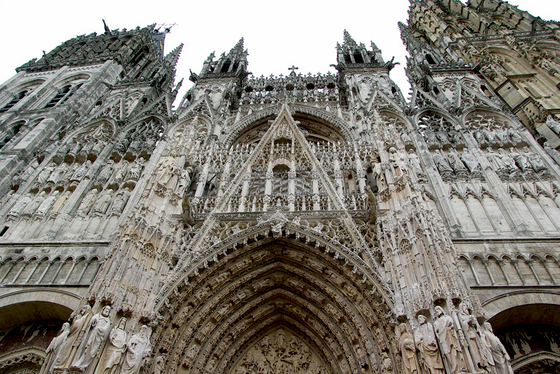 Fachada esculpida de la catedral de Rouen