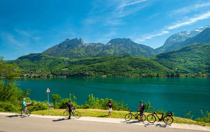 Ciclismo en el lago de Annecy y las montañas de Annecy