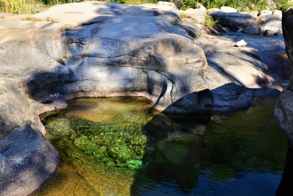 Top 5 de las piscinas naturales más bellas de Córcega
