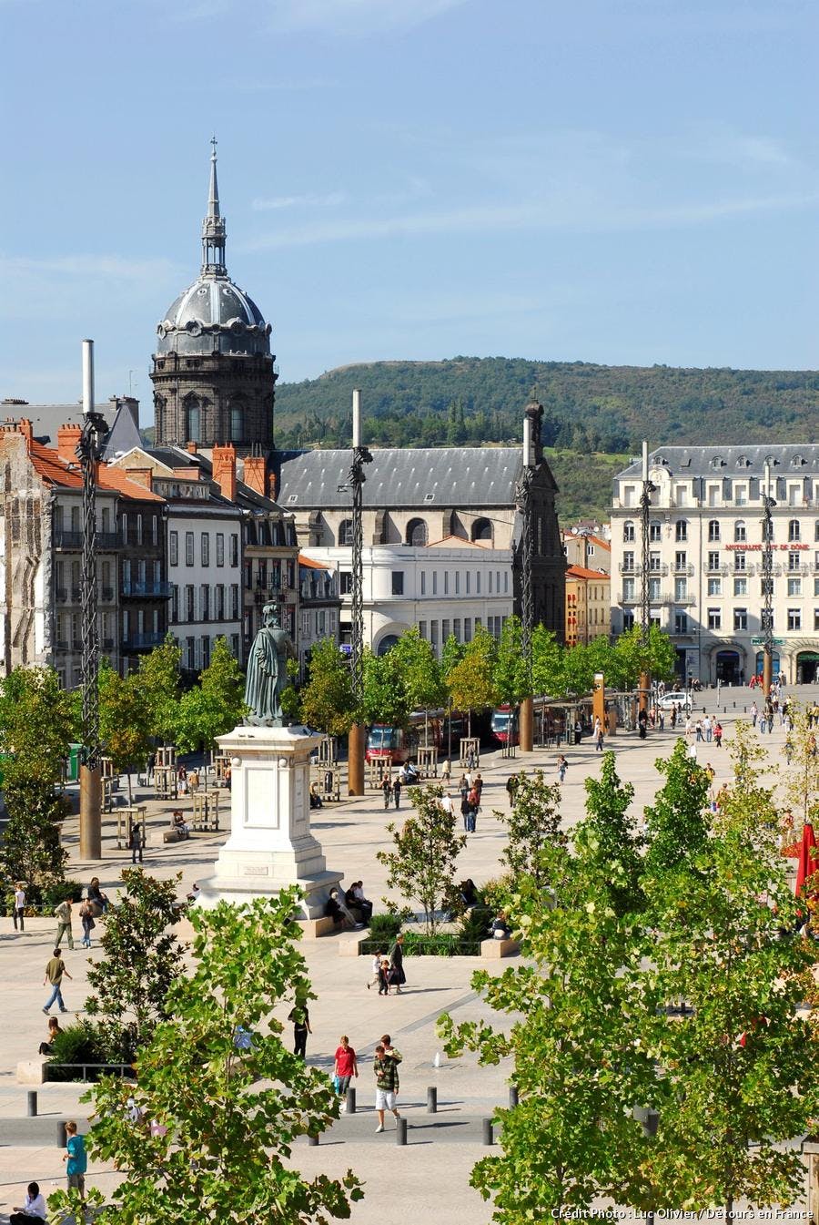 Plaza de Jaude en Clermont-Ferrand 