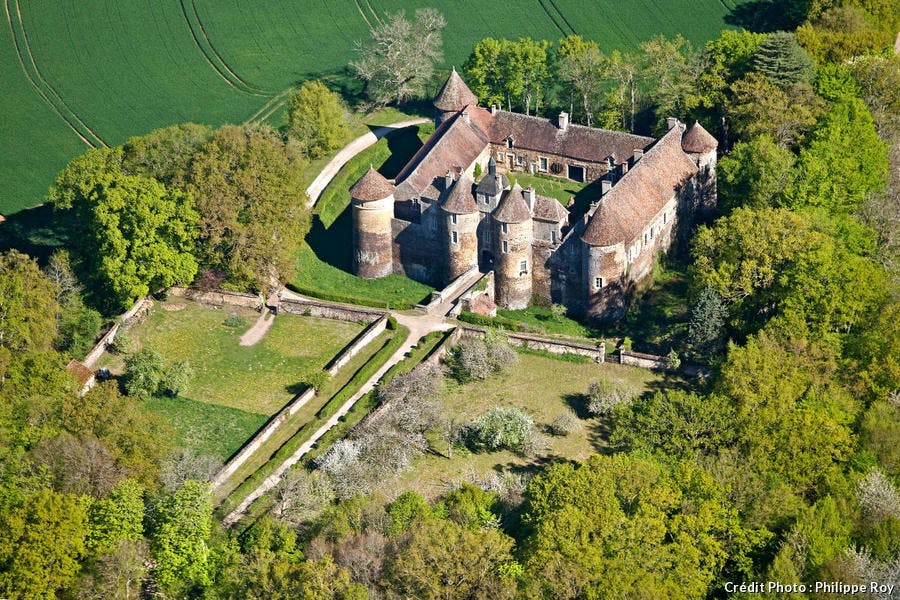 El castillo medieval de Ratilly, en Borgoña