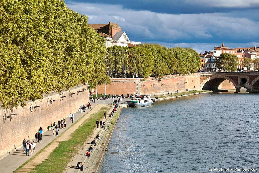 El paseo Henri Martin a orillas del Garona, en Toulouse