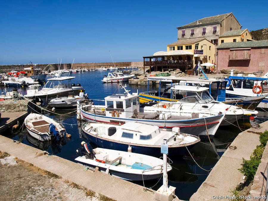 El puerto de Centuri en Cap Corse 