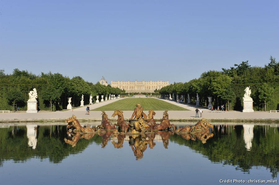 El Palacio de Versalles visto desde el Gran Canal
