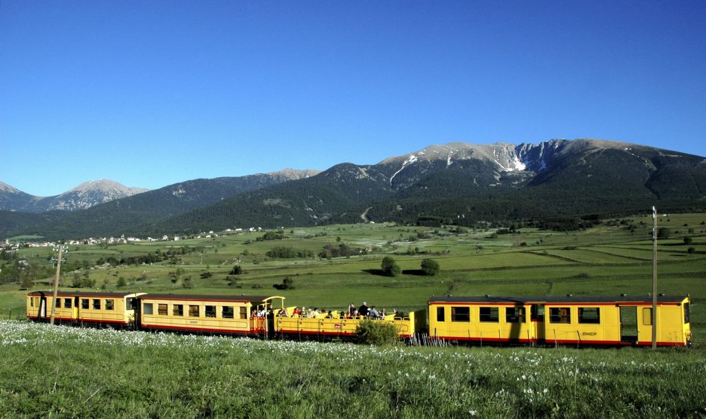 El tren amarillo de los Pirineos: el más alto de Francia