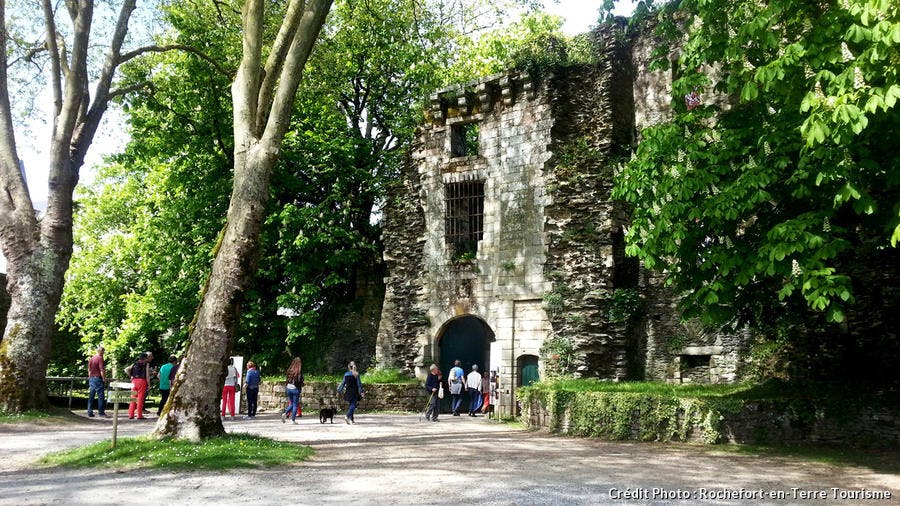 Ruinas medievales de Rochefort-en-Terre