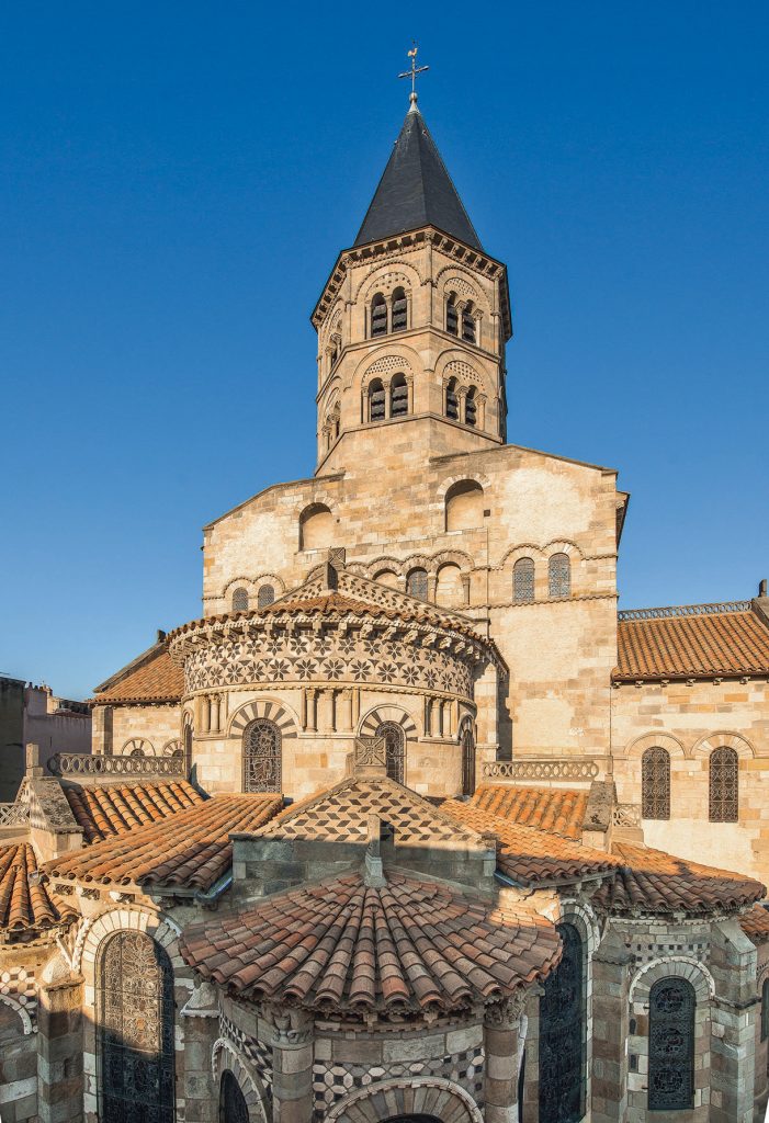 Clermont-Ferrand: iglesia de Notre-Dame-du-Port