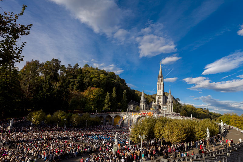 Lourdes |  La capital francesa de los milagros…