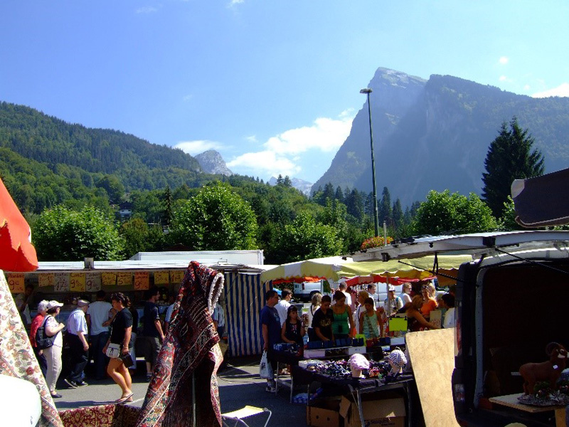 Mercado de Samoens |  Uno de los mejores mercados de los Alpes franceses.