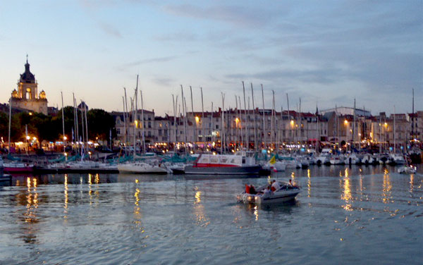 La costa de La Rochelle al atardecer