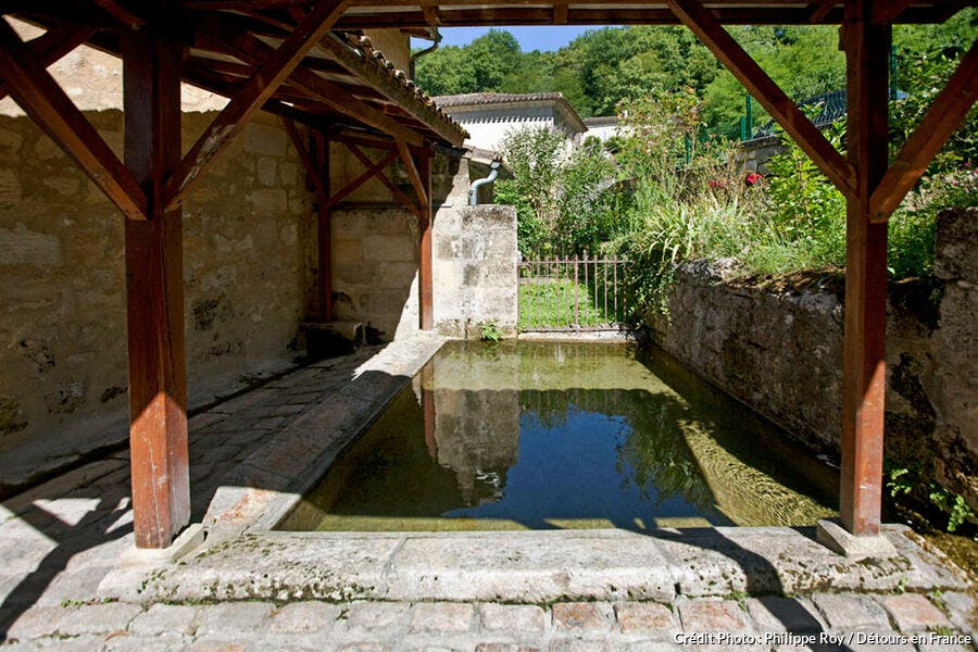 El lavadero de la aldea de Haut Langoiran en Gironda