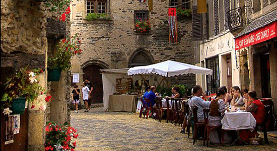 Estaing Aveyron uno de los pueblos más bellos de Francia