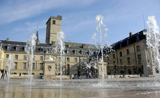 Dijon, Plaza de la Liberación