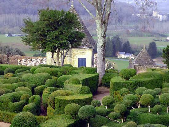 El fabuloso topiario de los jardines de Marqueyssac, Dordoña