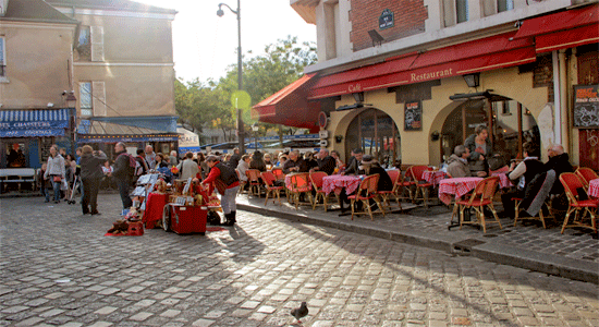 Paradisíacos bares con terraza en París para tomar un vino y cenar con estilo