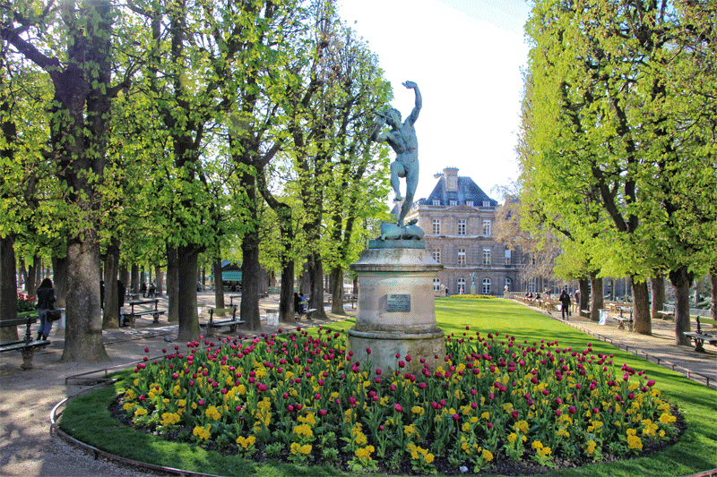 Paris-in-spring-Luxembourg-gardens